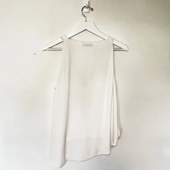 Elizabeth and James Cream White V-Neck Sleeveless Top Hot Girl Elevated FLAW - Picture 8 of 14